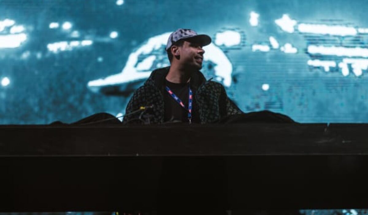 Tomorrowland Academy Partners With Afrojack's WALL Label for Masterclass Courses img