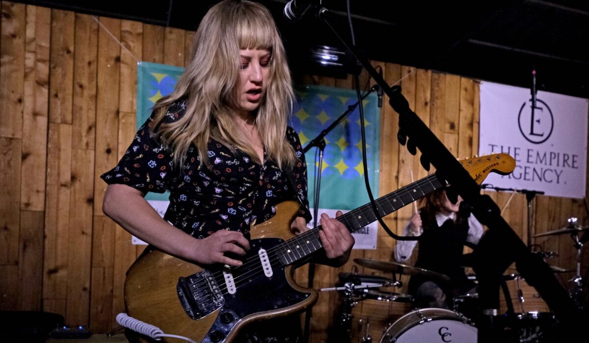Deap Vally share blistering cover of The Rolling Stones’ ‘Ventilator Blues’ img