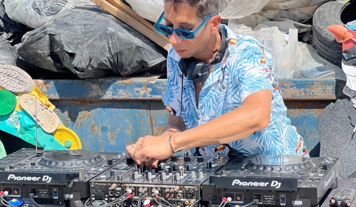 JHONATAN OSPINA Raises Environmental Awareness With DJ Set From Tulum Recycling Center img