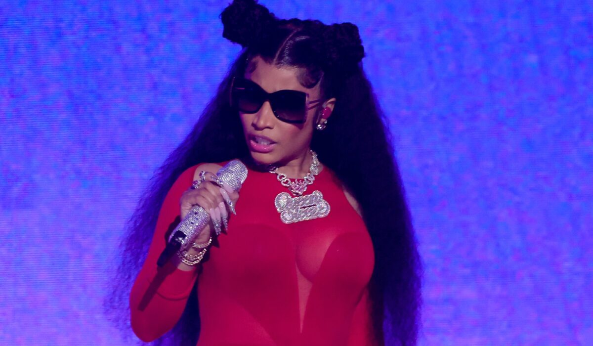 Nicki Minaj opens up about past addiction to Percocet img
