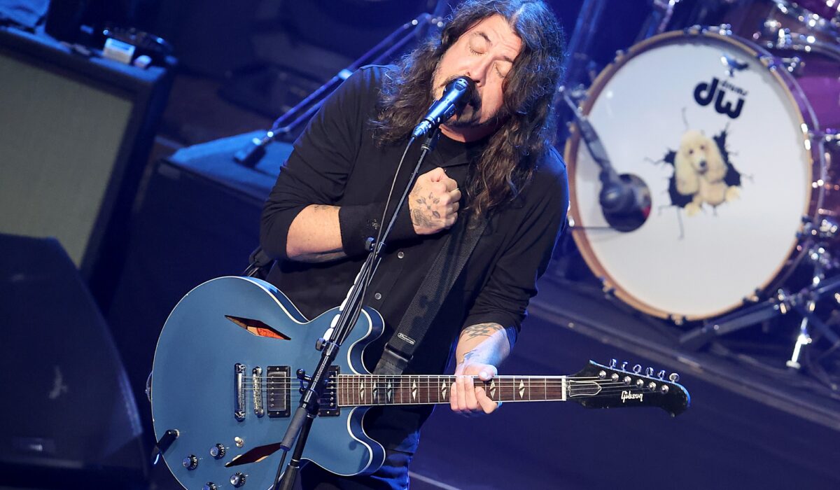 Watch Foo Fighters carry out ‘Statues’ for the primary time ever at Perth live performance img
