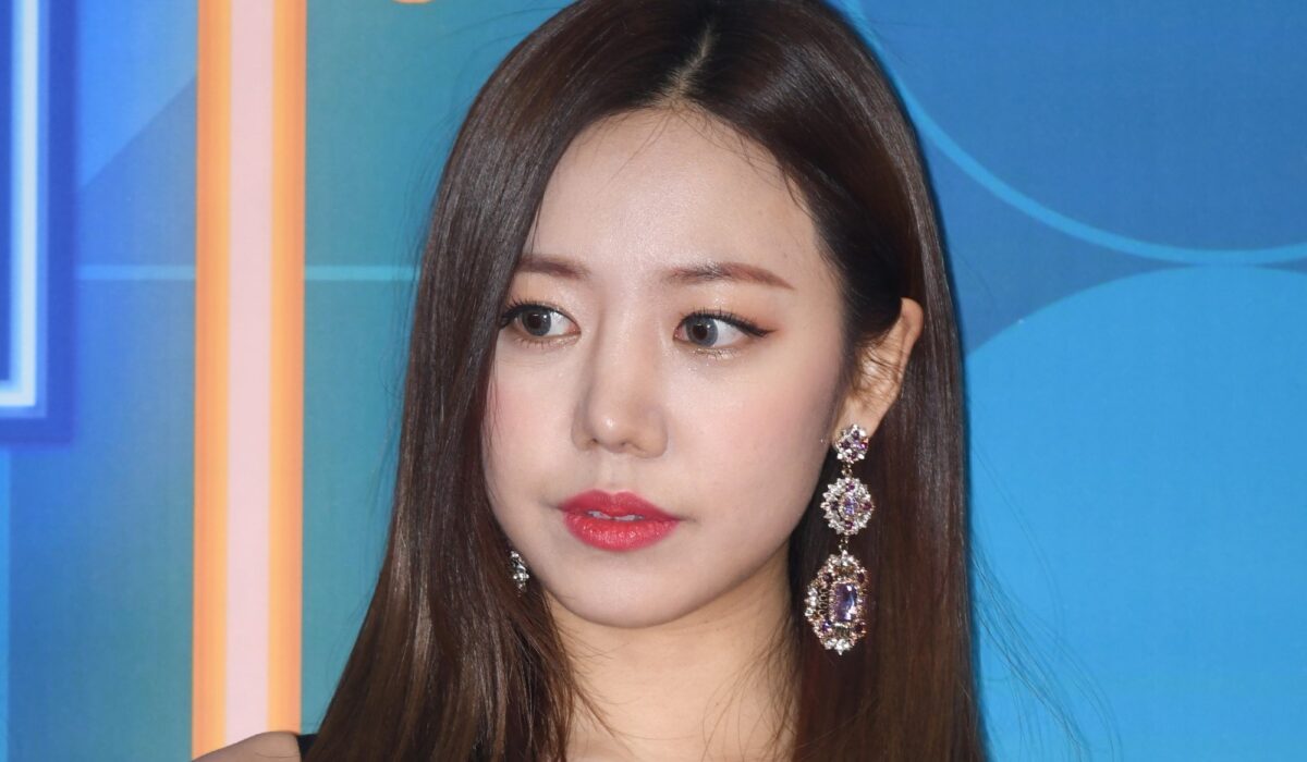 Apink’s Kim Nam-joo teases first solo launch in 4 years img