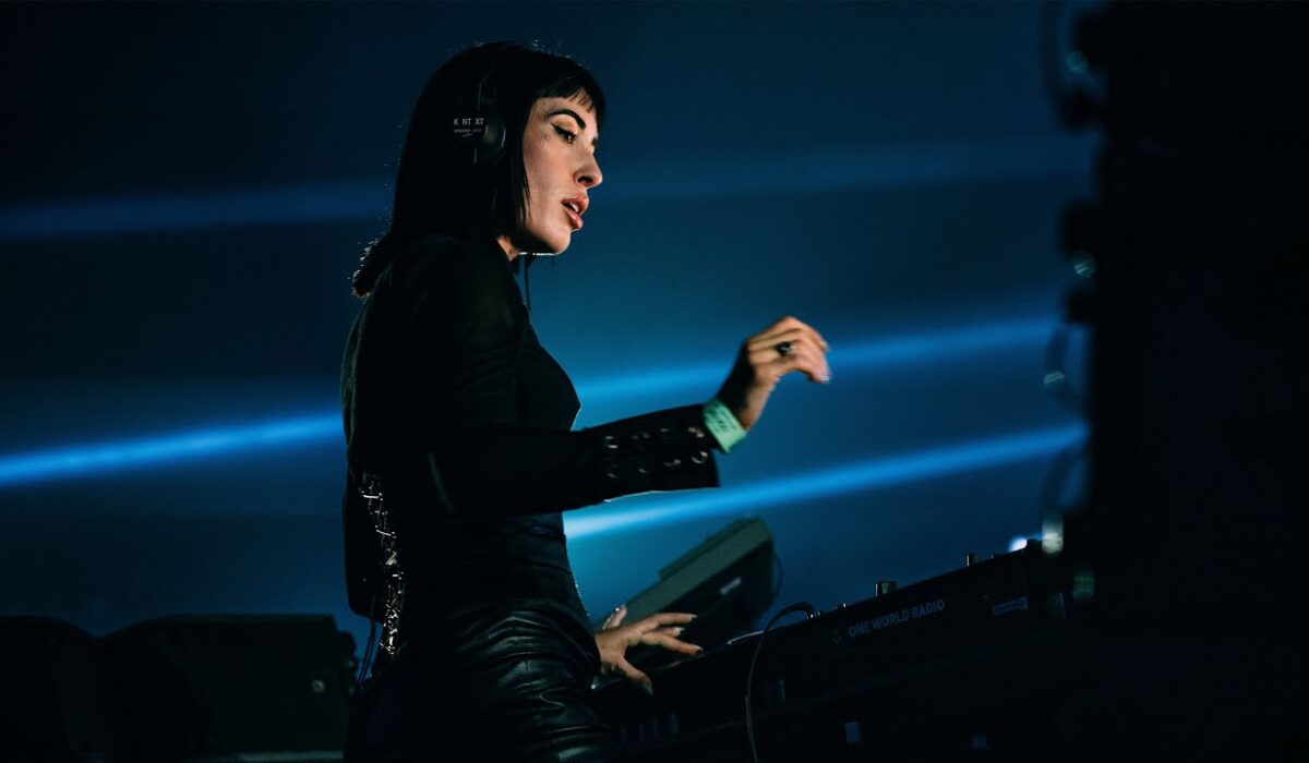 Indira Paganotto broadcasts worldwide ARTCORE tour img
