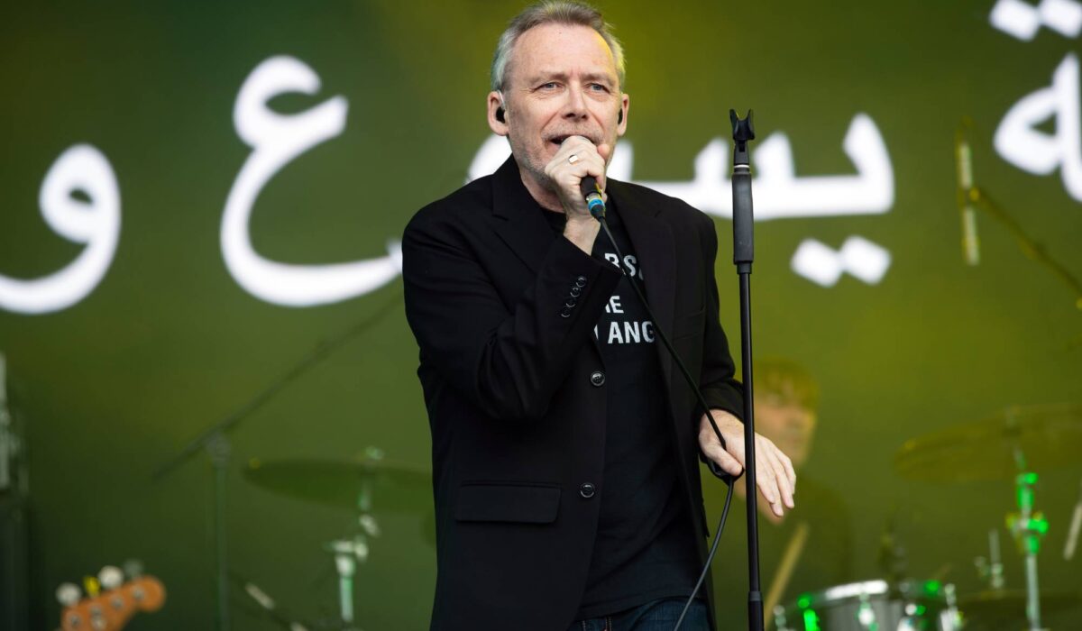 Take heed to The Jesus & Mary Chain’s retro new single ‘Woman 71’ img