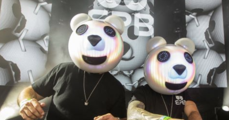 Future Home Duo Electrical Polar Bears Drop Thumping Single “Indicators” img
