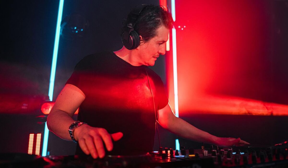 Liquidfive Breaks Into Prime 10 US Dance Charts Alongside Illenium and Galantis With “Veins” img