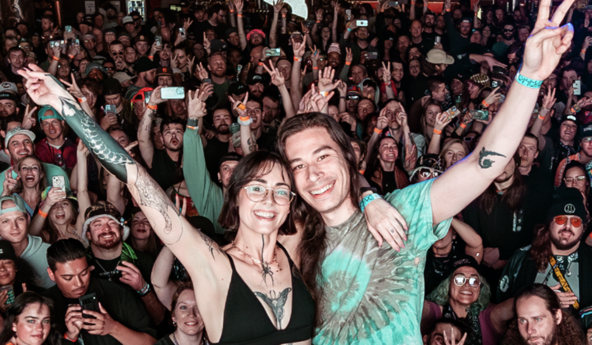 Redrum Will get Shock Engagement From Longtime Boyfriend & Tour Supervisor, Scott img