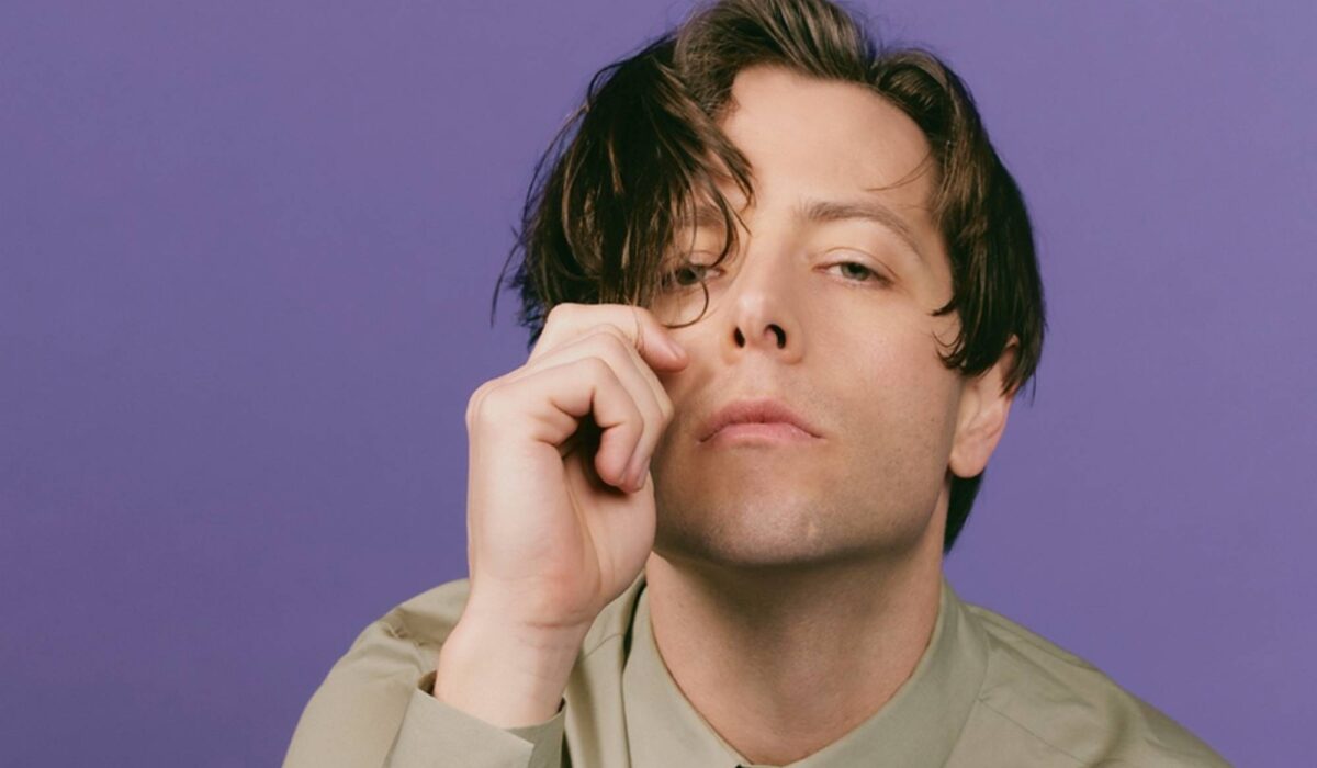 The Bare And Well-known’ Thomas Powers publicizes debut solo album, ‘A Tyrant Crying In Personal’ img