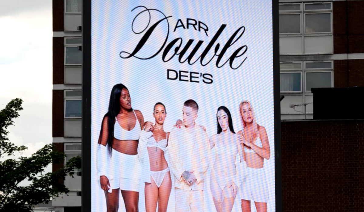 ArrDee broadcasts lingerie line: ArrdoubleDee’s img