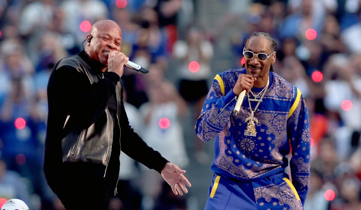 Snoop Dogg says Dr. Dre has “all the time been a giant brother” to him img