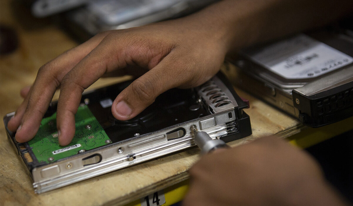 Music trade onerous drives from the Nineteen Nineties are dying, archivists warn img