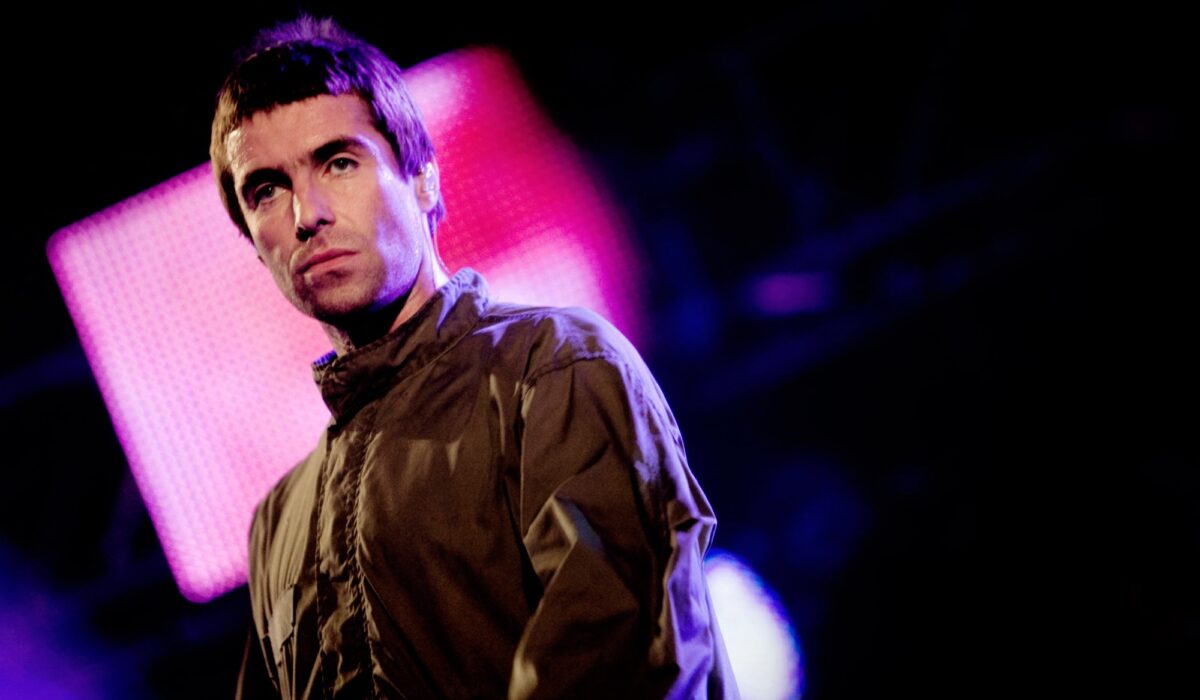 Oasis appear to be hinting at US dates in new billboard poster img