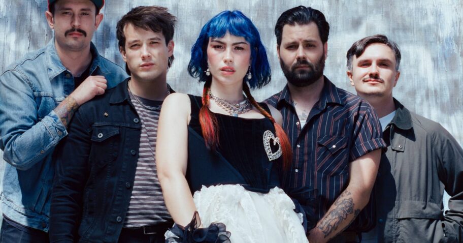 Scowl signal to Useless Oceans and share fierce new single ‘Particular’ img