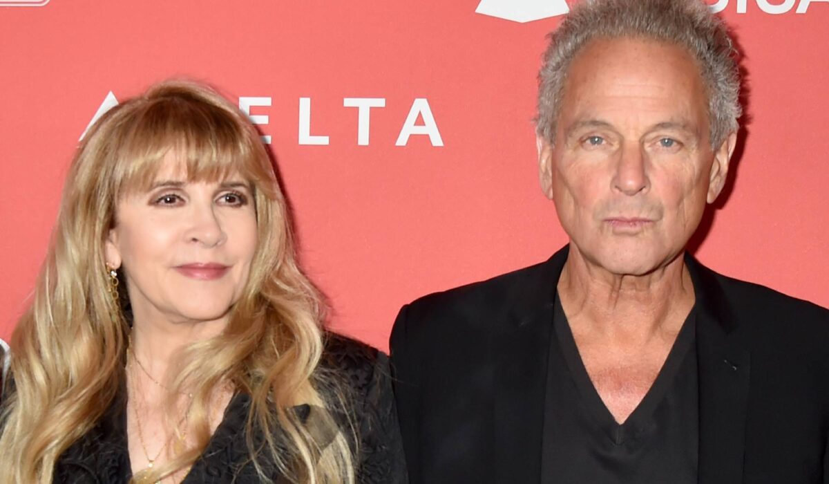 Stevie Nicks says she gave Lindsey Buckingham “300 million probabilities” in Fleetwood Mac img