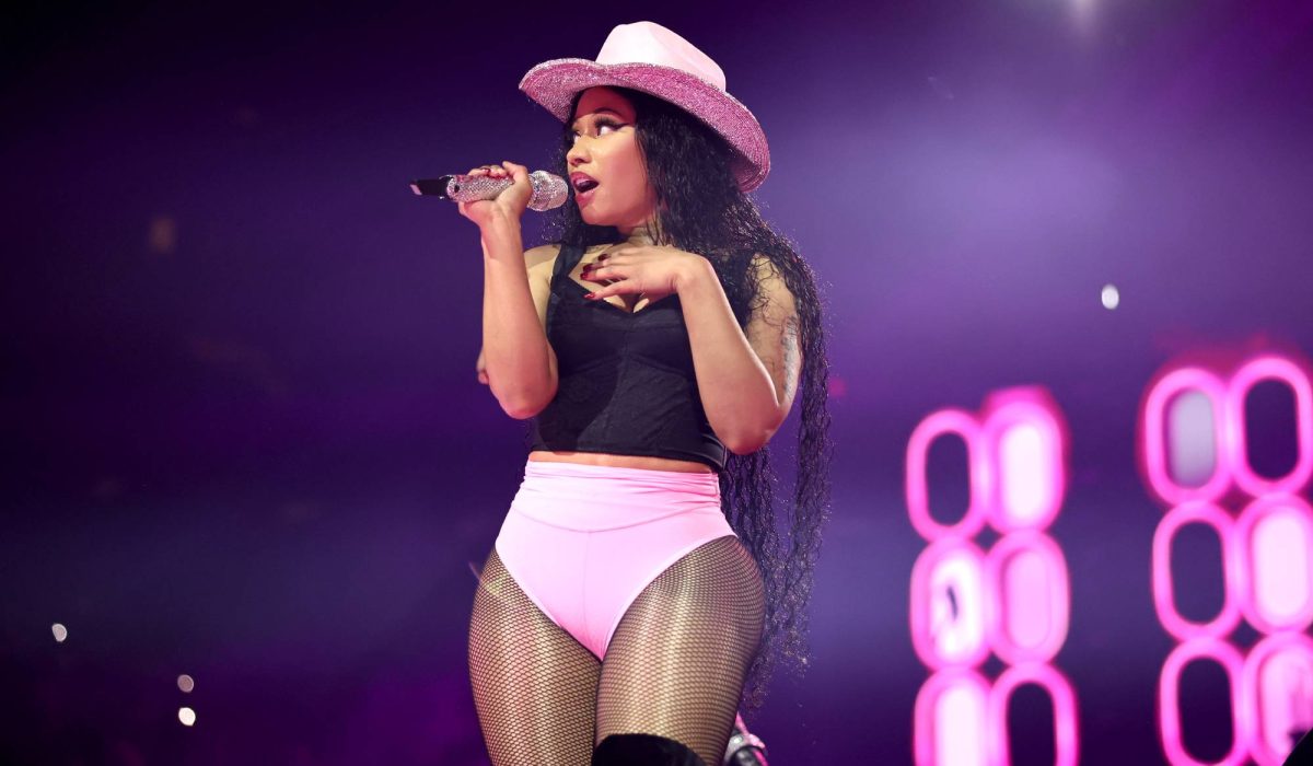 Nicki Minaj is being sued by a former worker after she allegedly “open-handedly struck” him img