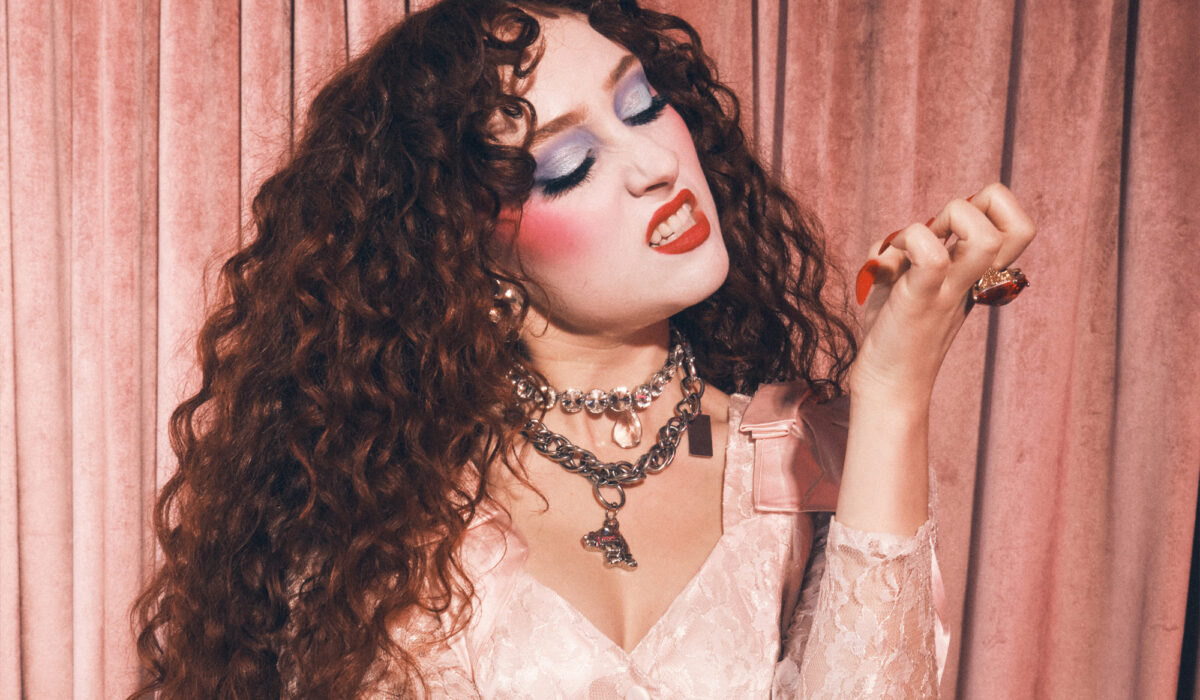 Chappell Roan will “give up” music if she will be able to’t “rise up for myself” from “villain” repute img