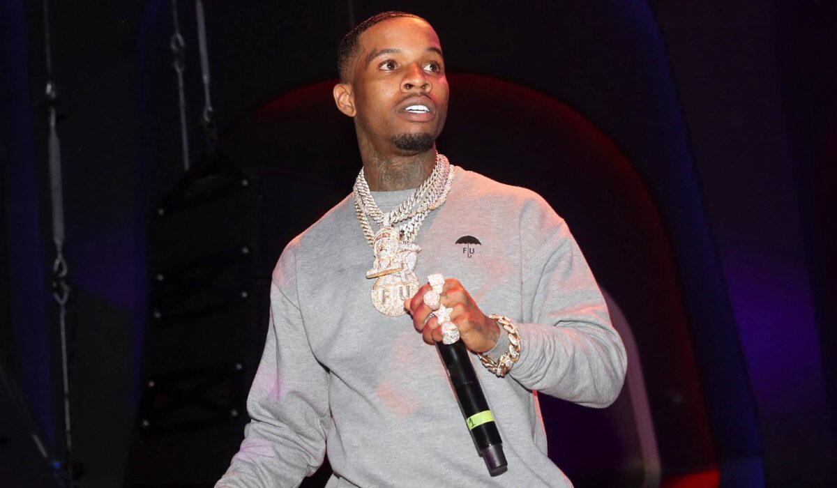 Tory Lanez hospitalised after being shot by jail inmate img