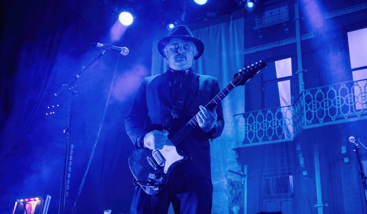 Watch Pete Doherty cowl The Smiths’ ‘Panic’ and ‘How Quickly Is Now?’ with Mike Joyce img