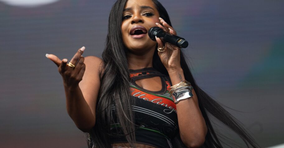 Ex-footballer Taiwo Leo Atieno seems in court docket charged with assaulting Sugababes singer Keisha Buchanan img