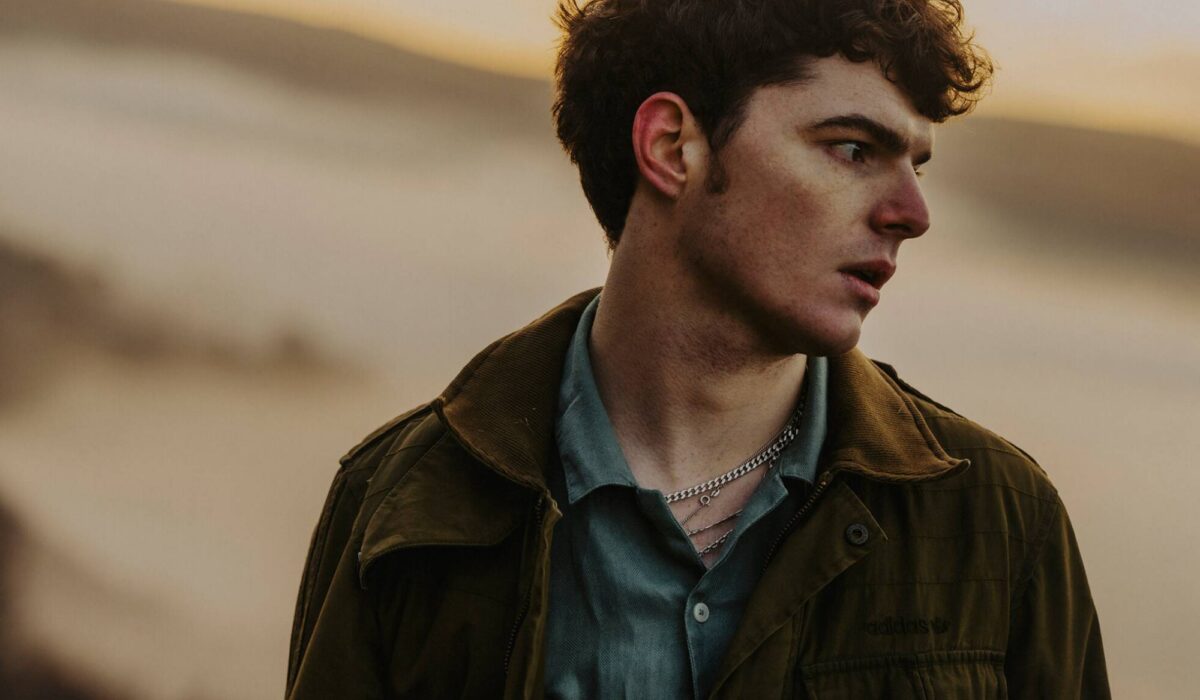 Working Males’s Membership’s Sydney Minsky Sargeant broadcasts debut solo album ‘Lunga’ and shares minimalistic single ‘I Don’t Wanna’ img